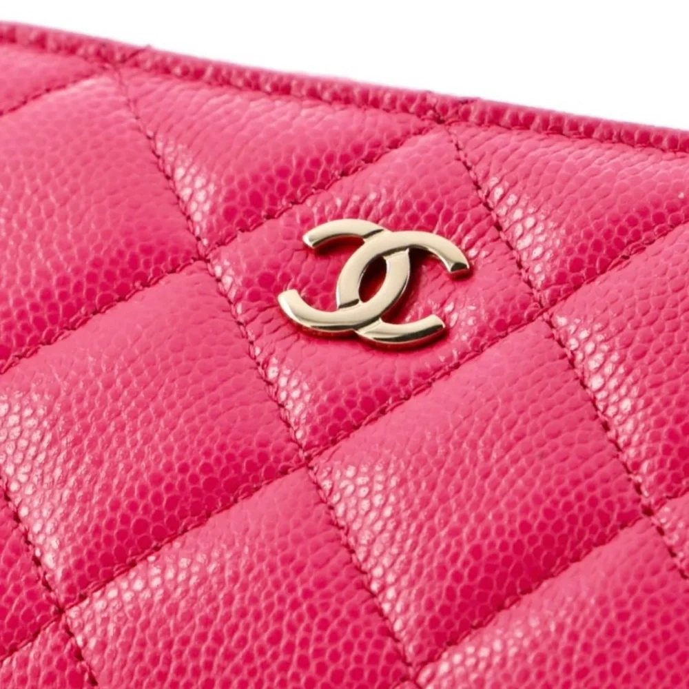 💗CHANEL Zip Coin Purse Wallet Quilted Hot Pink CAVIAR CC Logo Gold-Tone Hardware